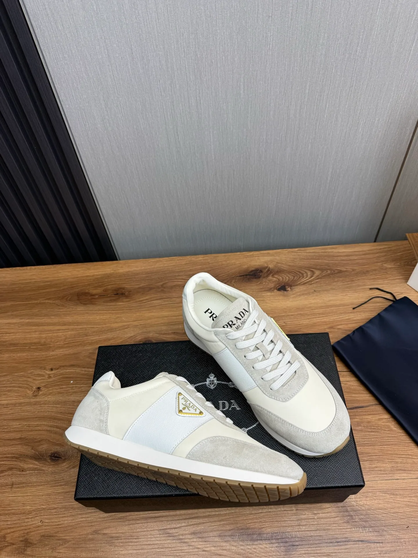 Men's shoes 💰740💰 [PRADA] New models synchronized with the official website, high-quality shipments ✔️Hot-sellers🔥 Original cowhide with imported waterproof fabric + cowhide lining, 1🆚1 replica, original bottom, 38-45 (men's 45 is custom-made and cannot be returned)